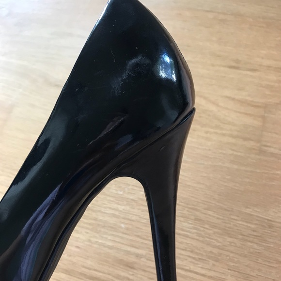 Colin Stuart Black Peep Toe Patent Leather Heels - Picture 5 of 8